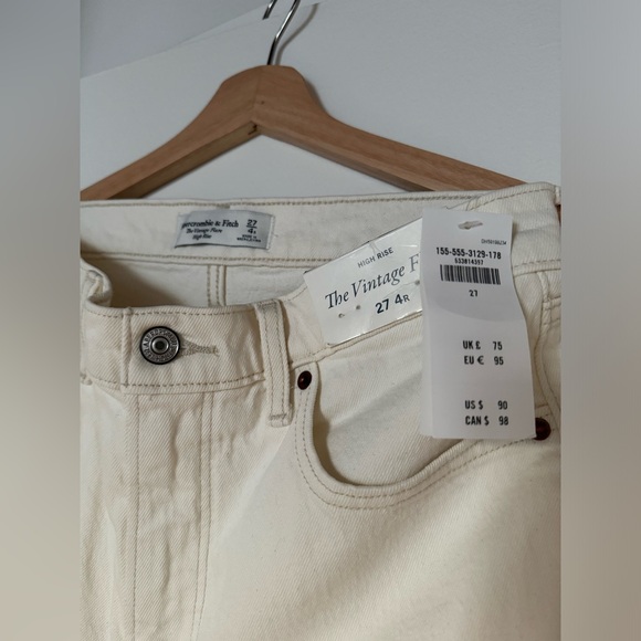 Abercrombie “The Vintage Flare High Rise” Jean - Picture 3 of 4